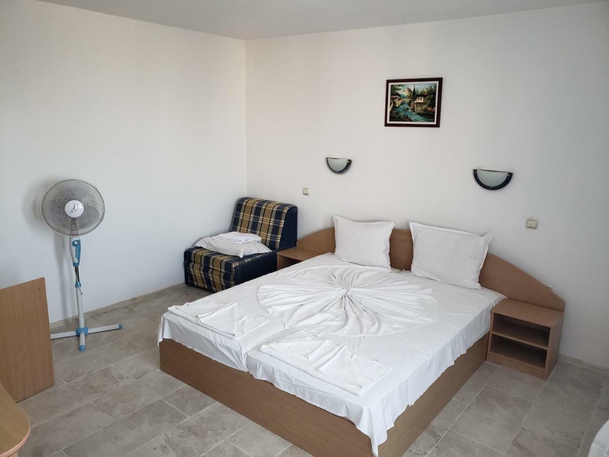 Guest House Evtimov Приморско Экстерьер фото